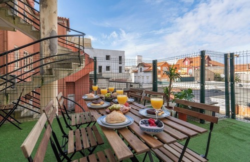 Espinho Apartamento | Host Wise - Spacious Fresh Flat w/ Terrace | Sea