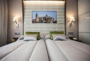 San Bernardo Casa | Hostal Barcelona
