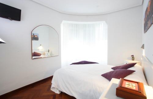 La Coruna Hotel | Hostal Costa Coruña