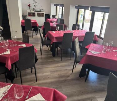 Zamora Casa | Hostal El Jardín