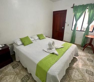 Puerto Villamil Hotel | Hostal Villamil