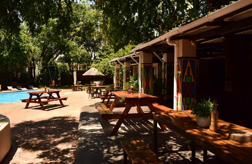 Victoria Falls Hostal | Hostal ∙ Shoestrings Backpackers