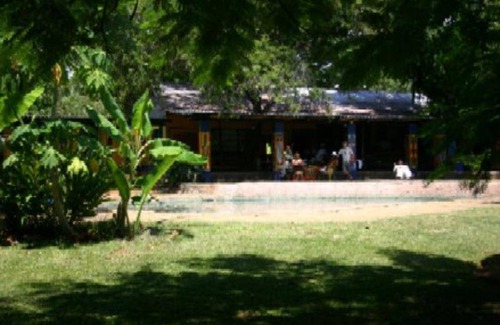 Victoria Falls Hostal | Hostal ∙ Shoestrings Backpackers