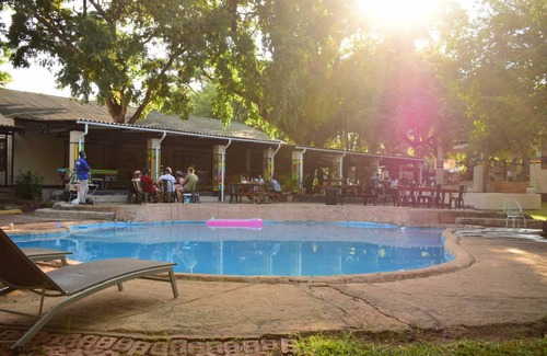 Victoria Falls Hostal | Hostal ∙ Shoestrings Backpackers
