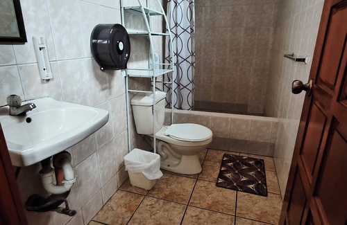 Santiago Atitlan Hotel | Hosteria del Centro