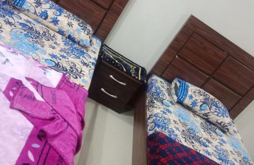 Gulshan-e-Iqbal Casa | HostHub Guest House Gulshan iqbal