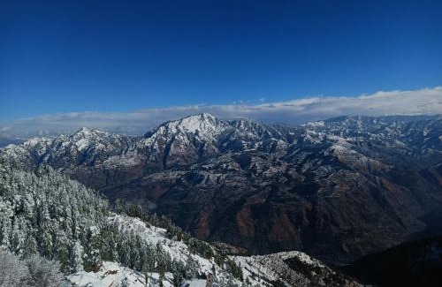 Shimla Apartamento | Hostie AJ's Retreat-3BHK Condo, Naldehra