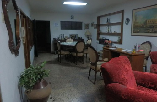 La Victoria Casa | HOSTING HOUSE & HOME