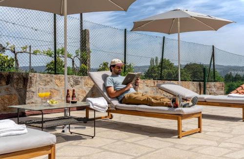 Gondalaes Casa | HostWise - Country Villa w/Pool, Court & Views
