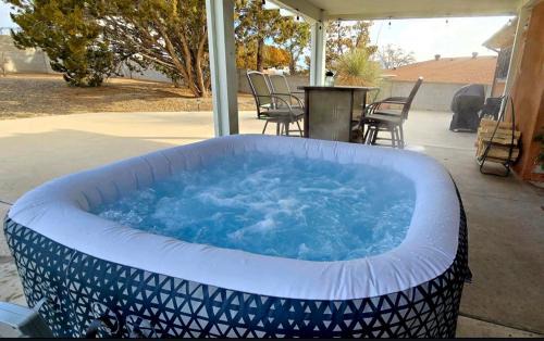 Taylor Ranch Casa | Hot Air Balloon Haven, Hot Tub, King Bed, Office, Foosball, Crib