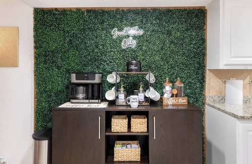 North Raleigh Casa | Hot Deal – Save 25% | Sleeps 9 w/ Fire Pit + Games