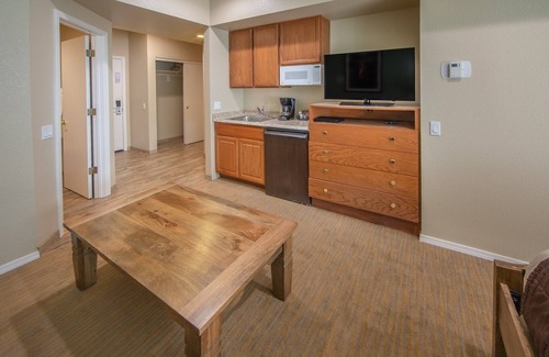 Genoa Apartamento | Hot Springs & Pool. By Mountains. Historic Resort