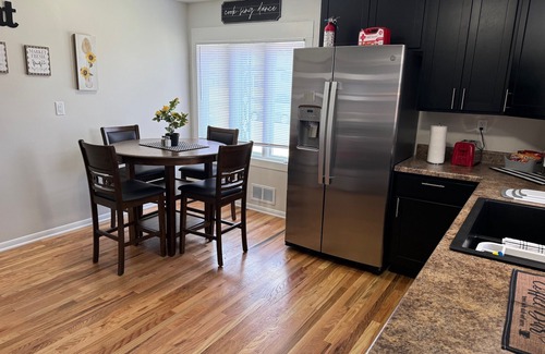Racine Casa | Hot Stuff! Pro Cleaned Self Check In Sleeps 10
