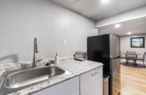 Holbrook Park Apartamento | Hot Tub! 10 Min to RED ROCKS + Downtown!
