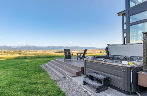 Tetonia Casa | Hot Tub, 23 Mi to Grand Targhee Luxe Retreat