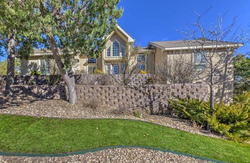 Ruidoso Casa | Hot Tub and Deck Family Ruidoso Retreat!