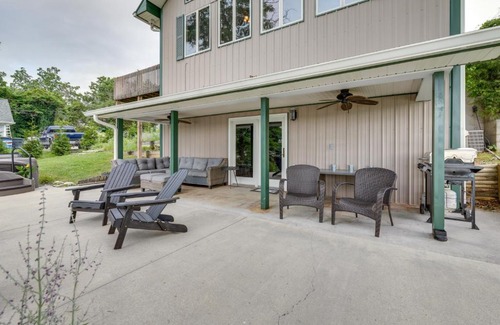 Blountville Casa | Hot Tub and Dock Waterfront Bristol Area Retreat