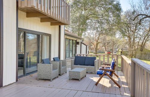 Brookshire Casa | Hot Tub, Deck and Grill Brookshire Gem Near Venues