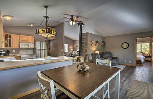 Rainbow Valley Cabina | Hot Tub, Deck & Grill: Mtn-View Divide Cabin