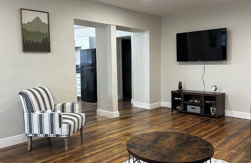 Mena Casa | Hot Tub Downtown Mena 3BR Family Home