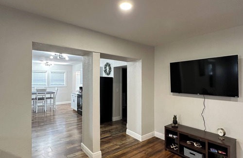 Mena Casa | Hot Tub Downtown Mena 3BR Family Home