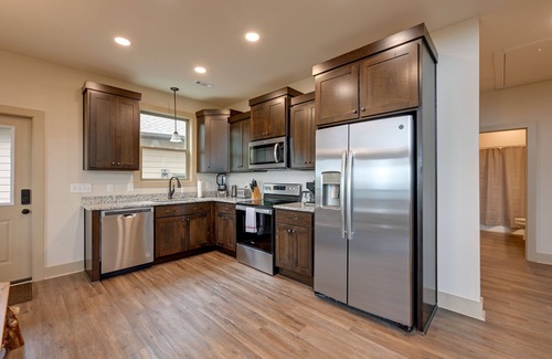 Franklin Cabina | Hot Tub & Fire Pit: Blue Ridge Mtn Cabin!