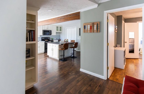 Grand Rivers Casa | Hot Tub + Fire pit + Corn Hole + BBQ + Game Room + Spa Bath