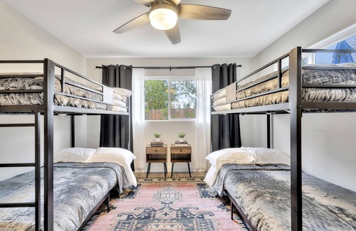Gardena Casa | Hot tub/Firepit/Arcades/Centrally located in LA