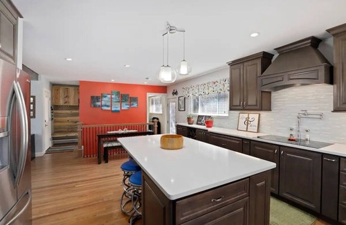 University Park Casa | Hot Tub, Firepit, Backyard Oasis- Pet Friendly!