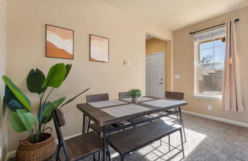 Old Southwest Apartamento | Hot Tub FirePit Patio Walk To MidTown Downtown