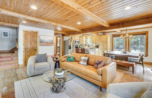 Angel Fire Cabina | Hot Tub + Fireplace: Cozy Angel Fire A-Frame Cabin