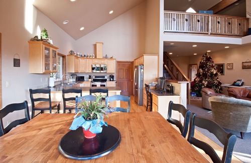 Leavenworth Casa | Amplia casa con hermosas vistas de encantamiento y grandes espacios al aire libre