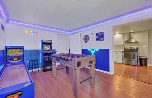 State College Casa | *Hot Tub*Game Room*Outdoor Kitchen*Bar