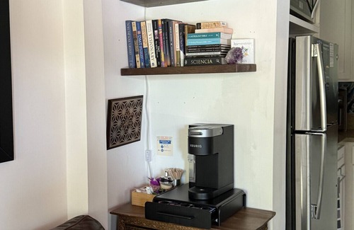 Fernwood Casa | Hot Tub, Garden Patio, Canopy Bed - The Zen Den