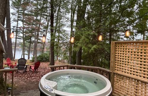 Mayfield Casa | Hot Tub Getaway - Lake Cabin