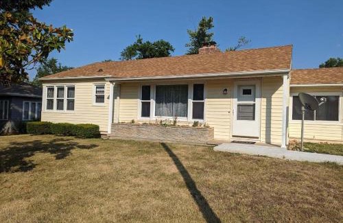 Saint Mary Casa | Hot Tub Hideaway Near Ste Genevieve
