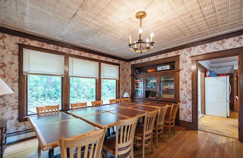 Bryant Pond Casa | Hot Tub, Huge Yard, Central, Large Groups Welcome!