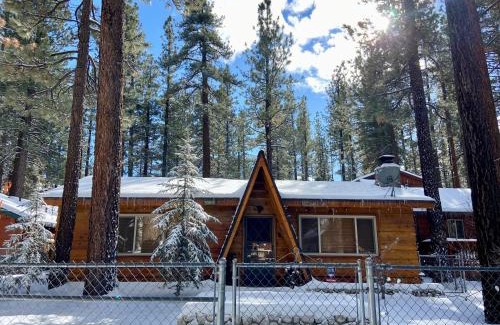Big Bear City Casa | Hot tub*kids room*family cabin