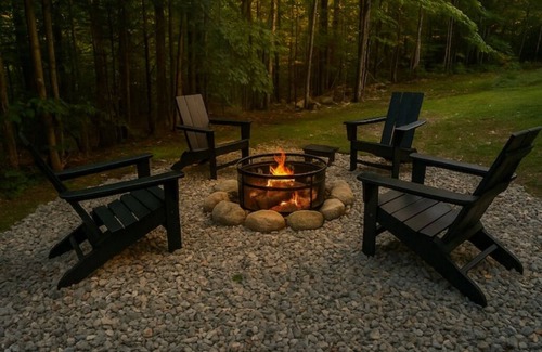 Campton Casa | Hot Tub + Pool Table + Resort Access + Fast Wifi