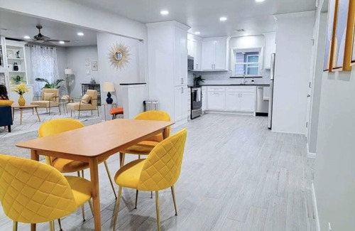 Broken Arrow Casa | Hot Tub- Rose District-Walk to Shopping & Dining