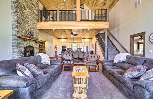 Garden Valley Cabina | Hot Tub Soaks & River Fun: Cabin in Garden Valley