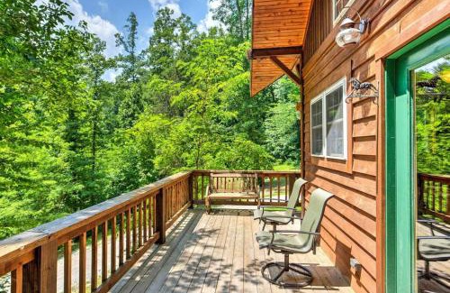 Stanton Casa | Hot Tub & WiFi - ManeStay - Red River Gorge KY