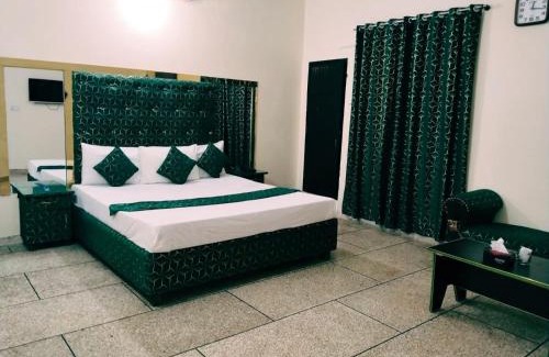 Johar Town Hotel | Hotel 4 Season