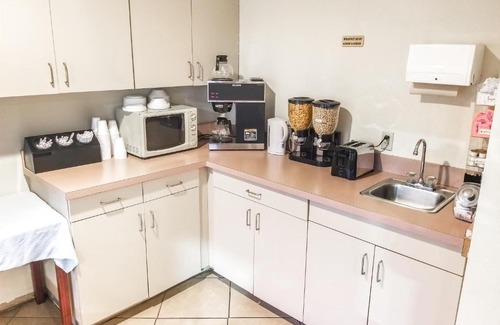 Vienna Hotel | Hotel 7 Inn Vienna