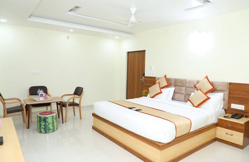 Narasapura Hotel | Hotel 8th Mile Suites