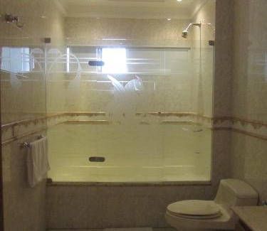 El Cabrero Hotel | Hotel Abi Inn By GEH Suites