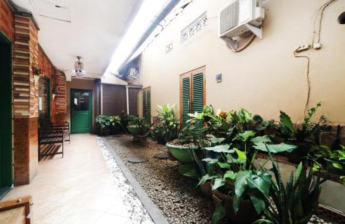 Palmerah Casa | Hotel Alamanda