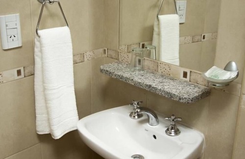 Centro de la ciudad de Mendoza Hotel | Hotel América