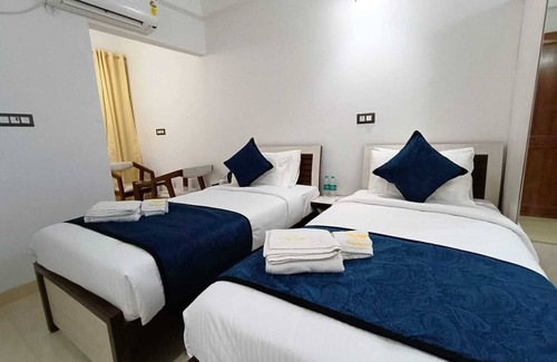 Civil Lines Hotel | Hotel Aman Residency