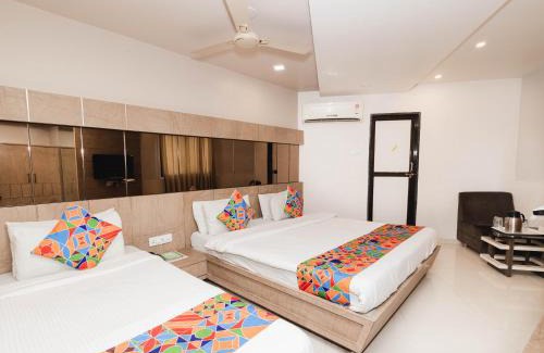 Sayajiganj Hotel | Hotel Amber Railway station